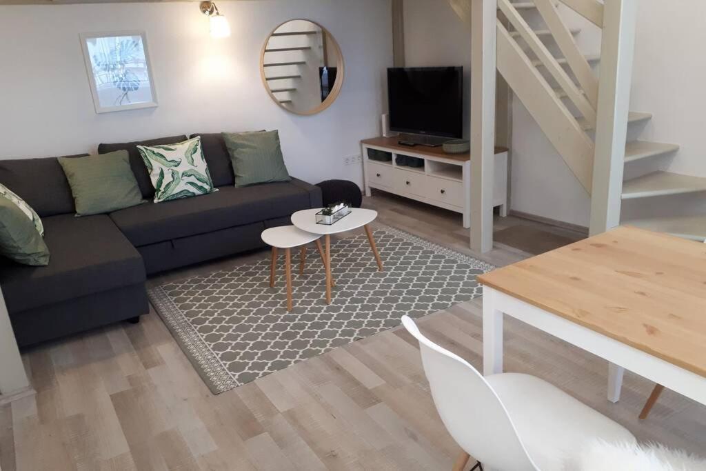 A Nice Apartment In The Heart Of Budapest. — Photos 1